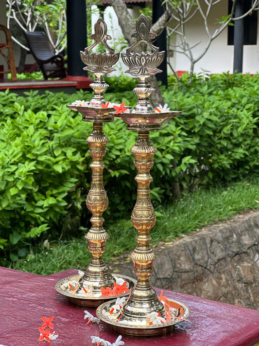 Thuriyam – Handcrafted Nachiyarkoil Brass Kuttu Vilakku